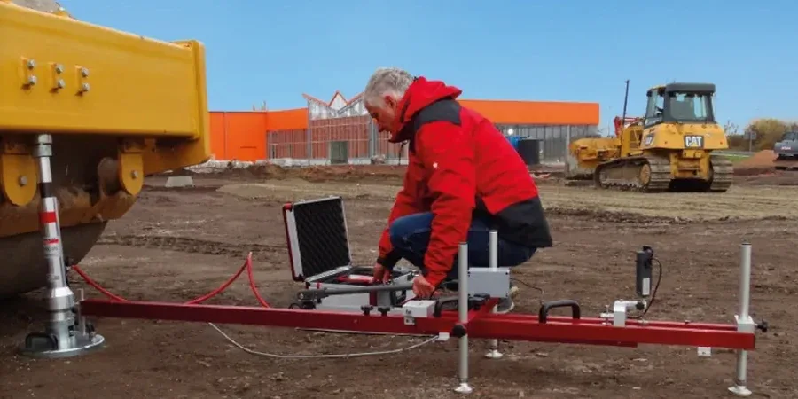 Ensayo PLT en Oviedo: Capacidad Portante Real del Terreno